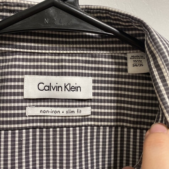 Calvin Klein Mens Button Down Long Sleeve Non Iron Slim Fit Shirt - Picture 2 of 6
